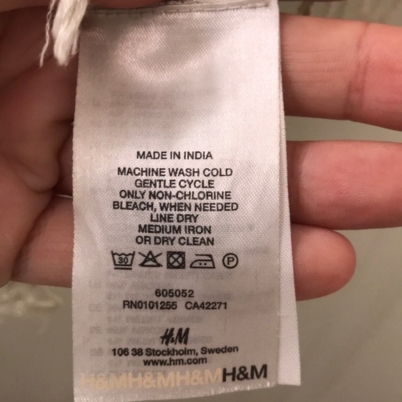 H and M white and silver scarf - Picture 3 of 3